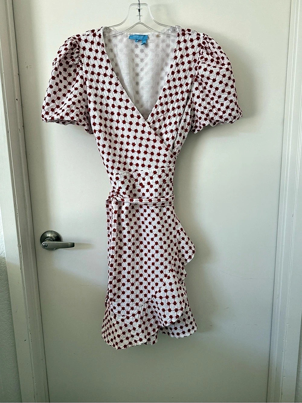 Draper James RSVP Red Floral Embroidered Wrap Dress Size M Puff Sleeve - Picture 2 of 6